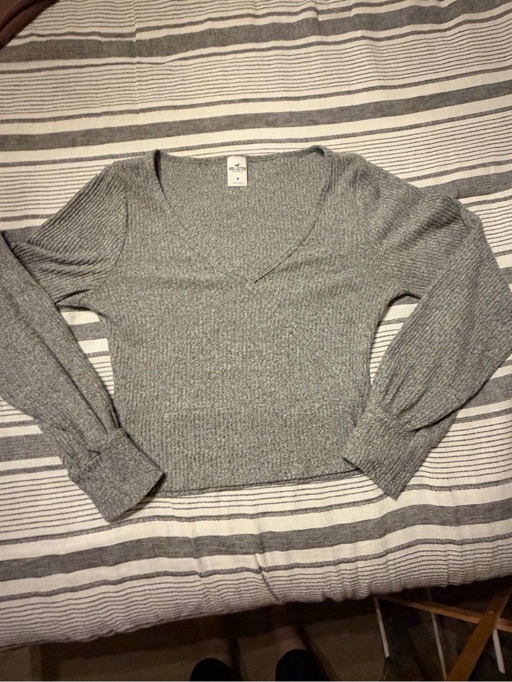 Gray V-Neck Ribbed Pullover Sweater - Hollister